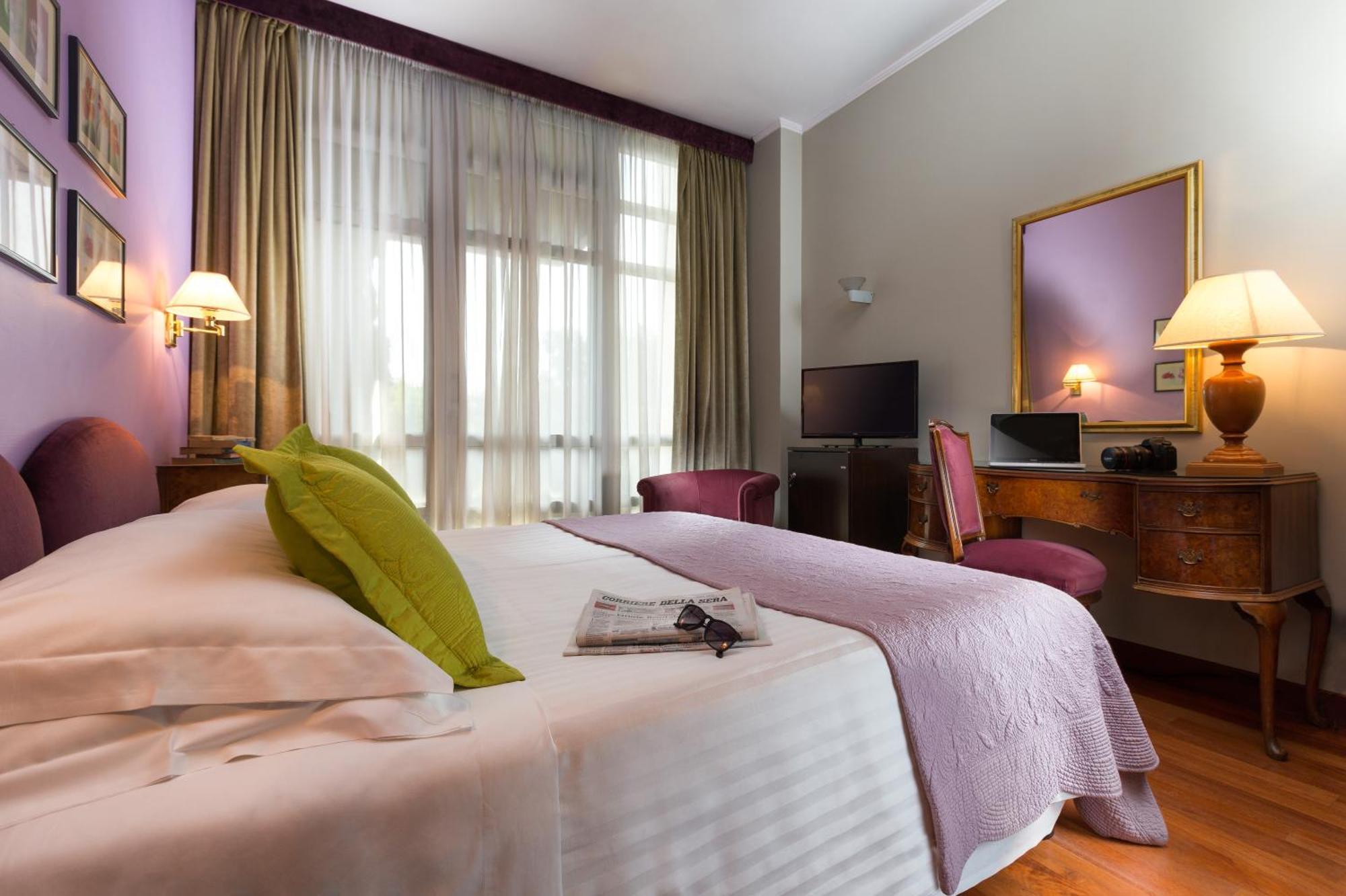 Double or Twin Room,1278355990:JPEG